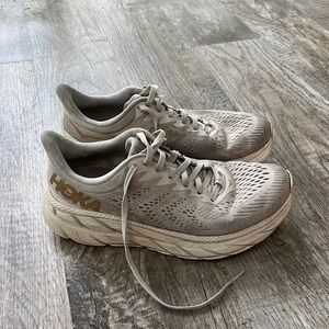 Hoka Clifton 7s: Women’s Size 8D!